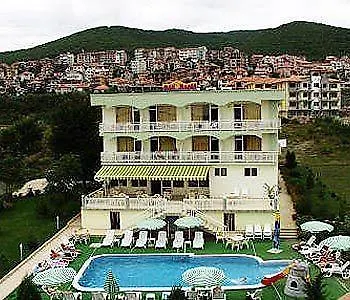 Panorama Hotel 3*