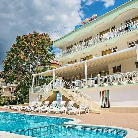 Panorama Hotel 3*